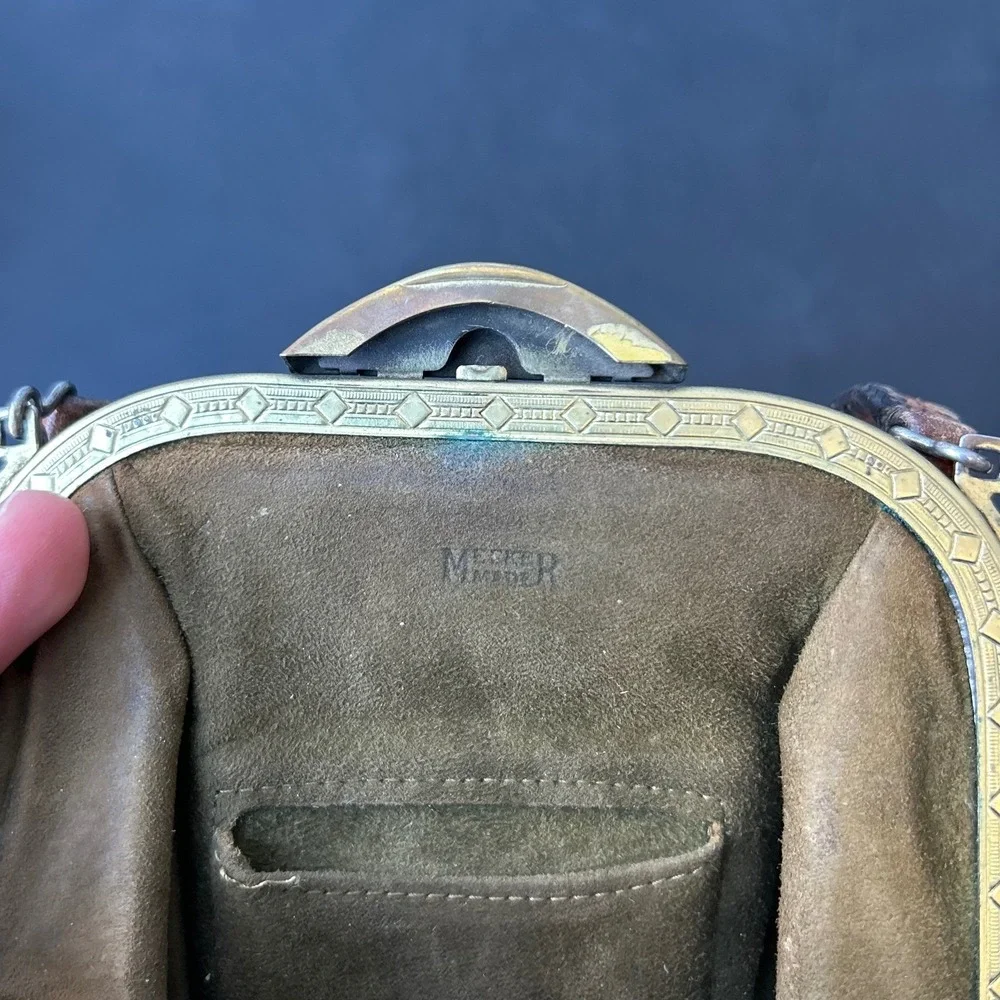 Meeker Made Vintage Coin Purse Art Nouveau Embossed Leather Turnloc Bag Antique